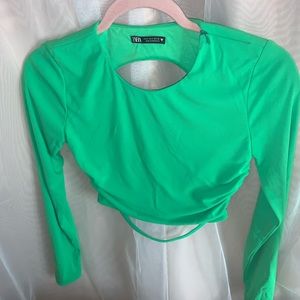 Zara nwot. Green crop top, open back, long sleeve, form fitting!